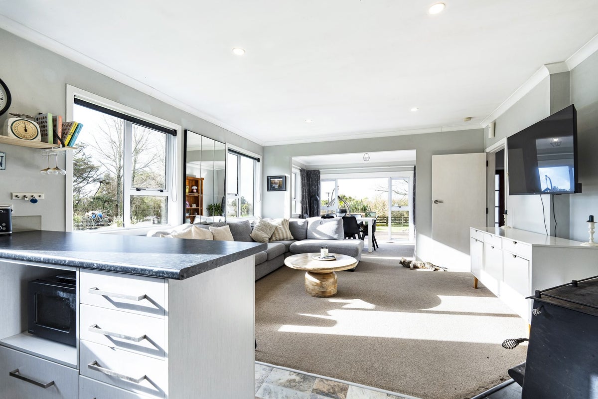1870 Egmont Road, Kaimiro, Inglewood - Carousel 2