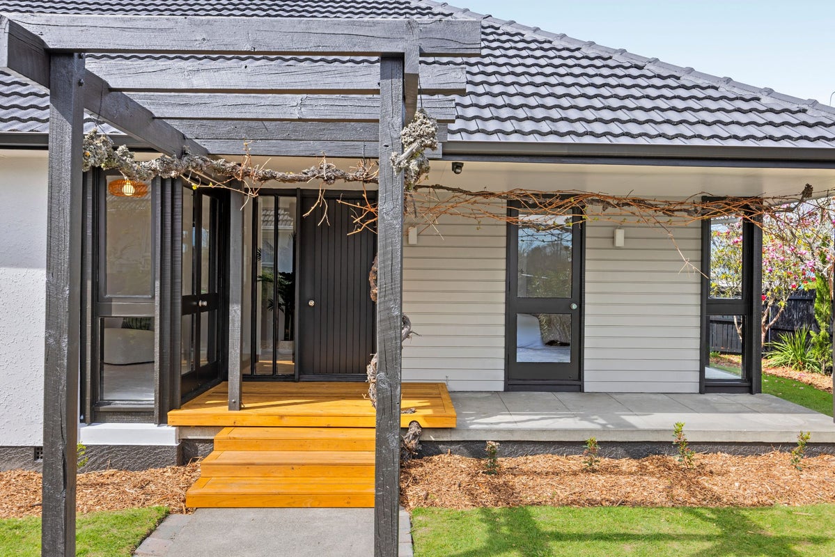 216 Condell Avenue, Papanui, Christchurch City, Canterbury - Carousel 2
