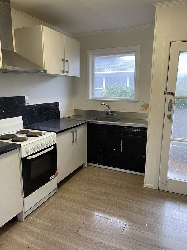 2/17 Campbell Road, One Tree Hill, Auckland - Carousel 2
