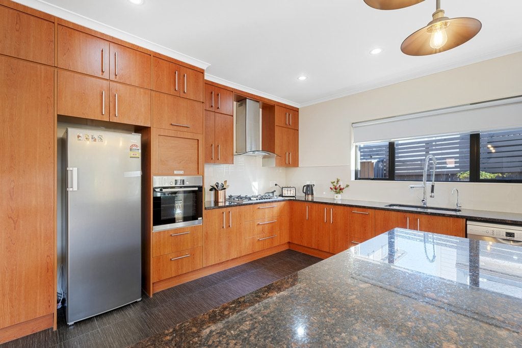 18A Hastie Avenue, Mangere Bridge, Auckland - Carousel 2