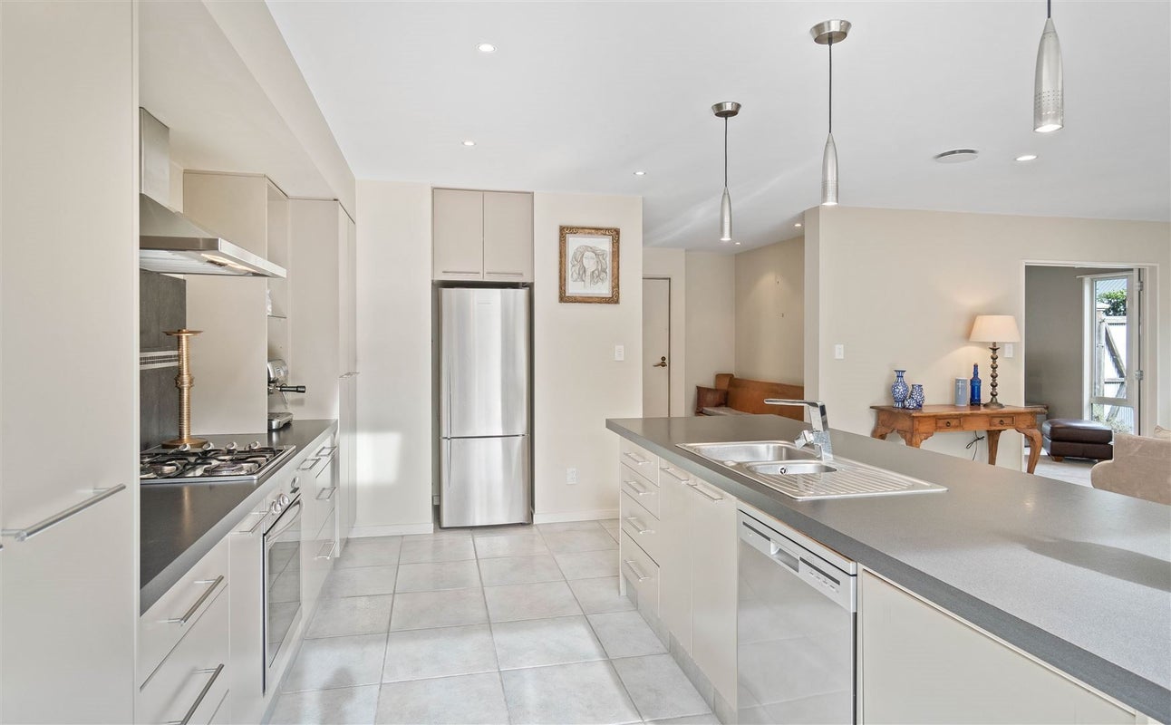 3 Lytham Green, Shirley, Christchurch - Carousel 28