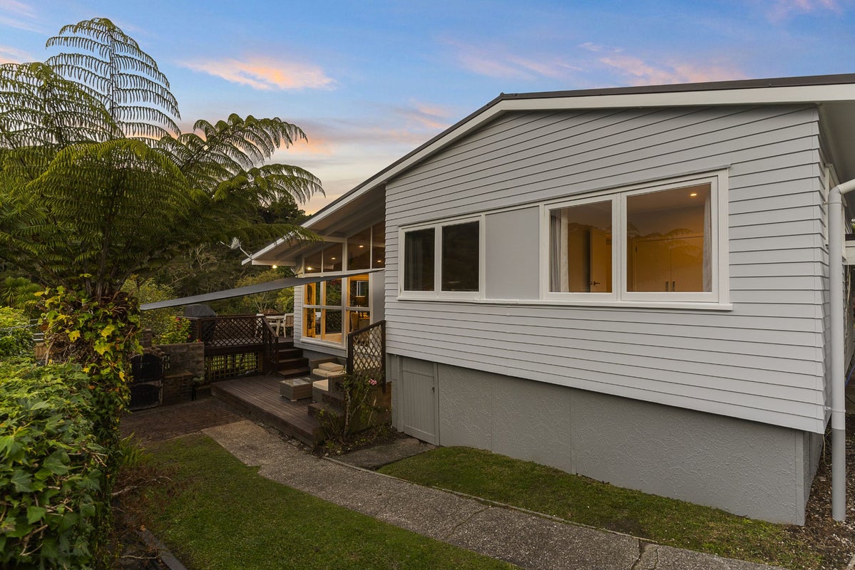 62 Eskdale Road, Birkdale, Auckland - Carousel 1