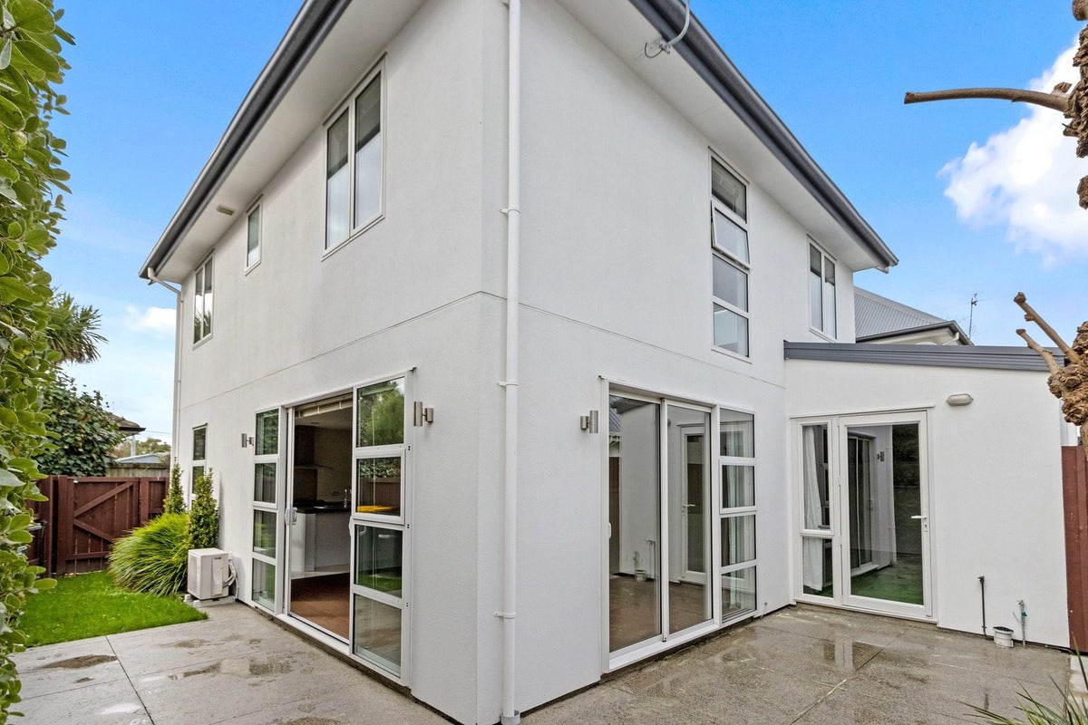 151B Canon Street, Edgeware, Christchurch - Carousel 2