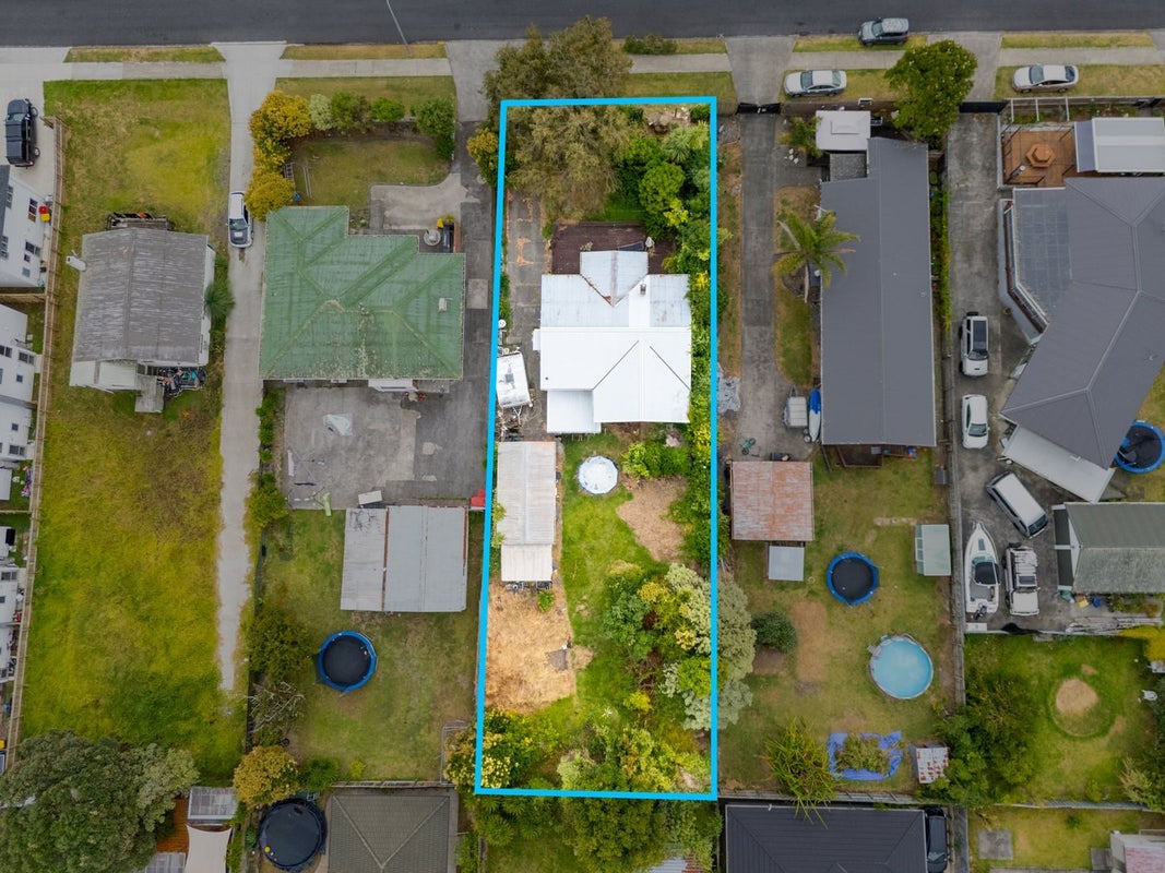 30 McLeod Road, Weymouth, Auckland - Carousel 1