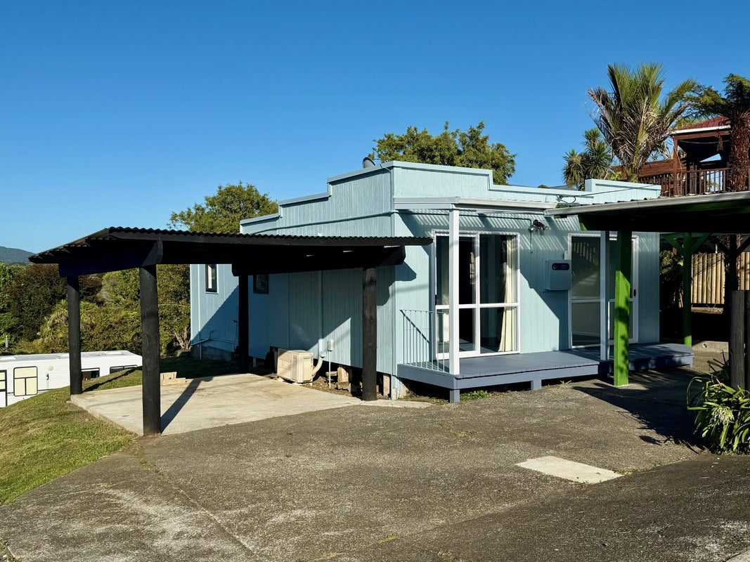 15 Point Street, Raglan, Raglan - Carousel 1