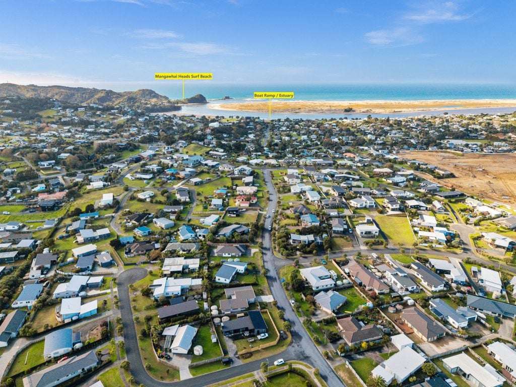 20 Marram Place, Mangawhai Heads, Kaipara, Northland - Carousel 2