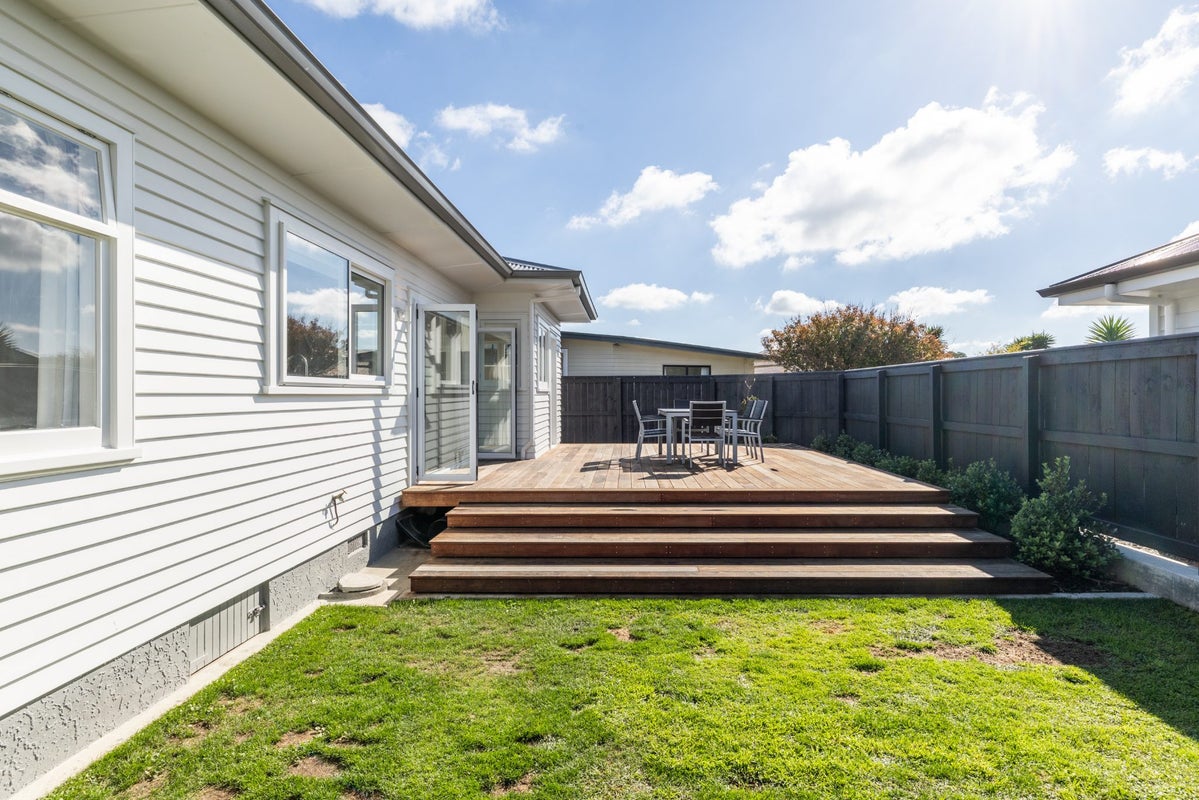 806 Maitland Crescent, Mayfair, Hastings - Carousel 19