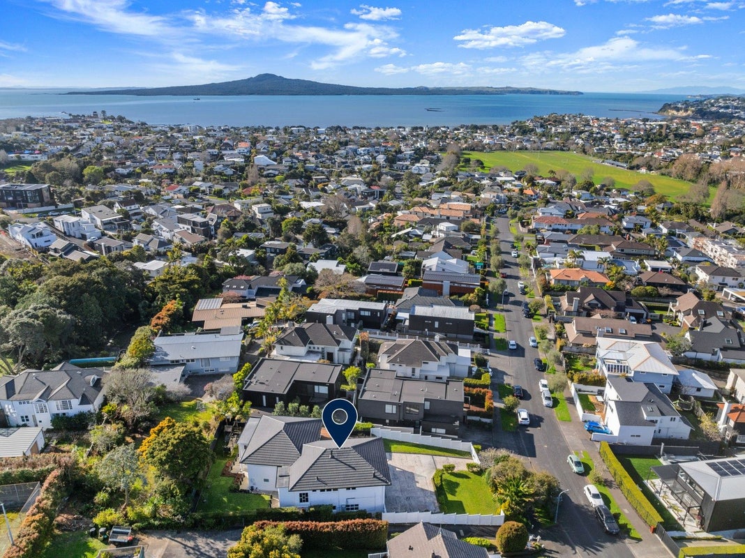 24 Sprott Road, Kohimarama, Auckland - Carousel 24