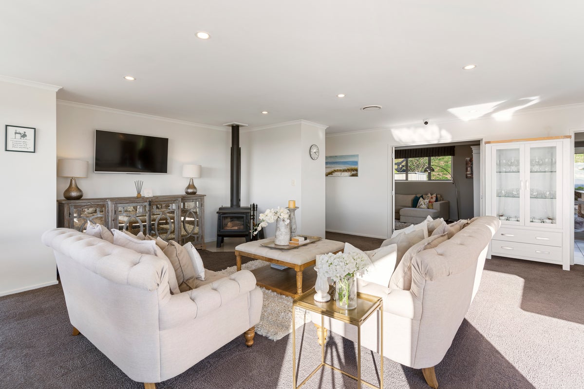 640 Ponga Road, Papakura - Carousel 1