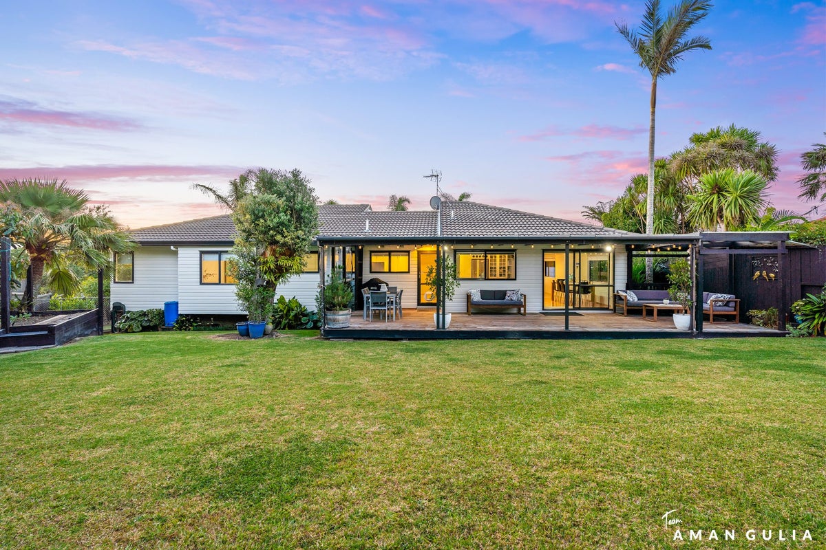 6A Savoy Road, Glen Eden, Auckland - Carousel 2