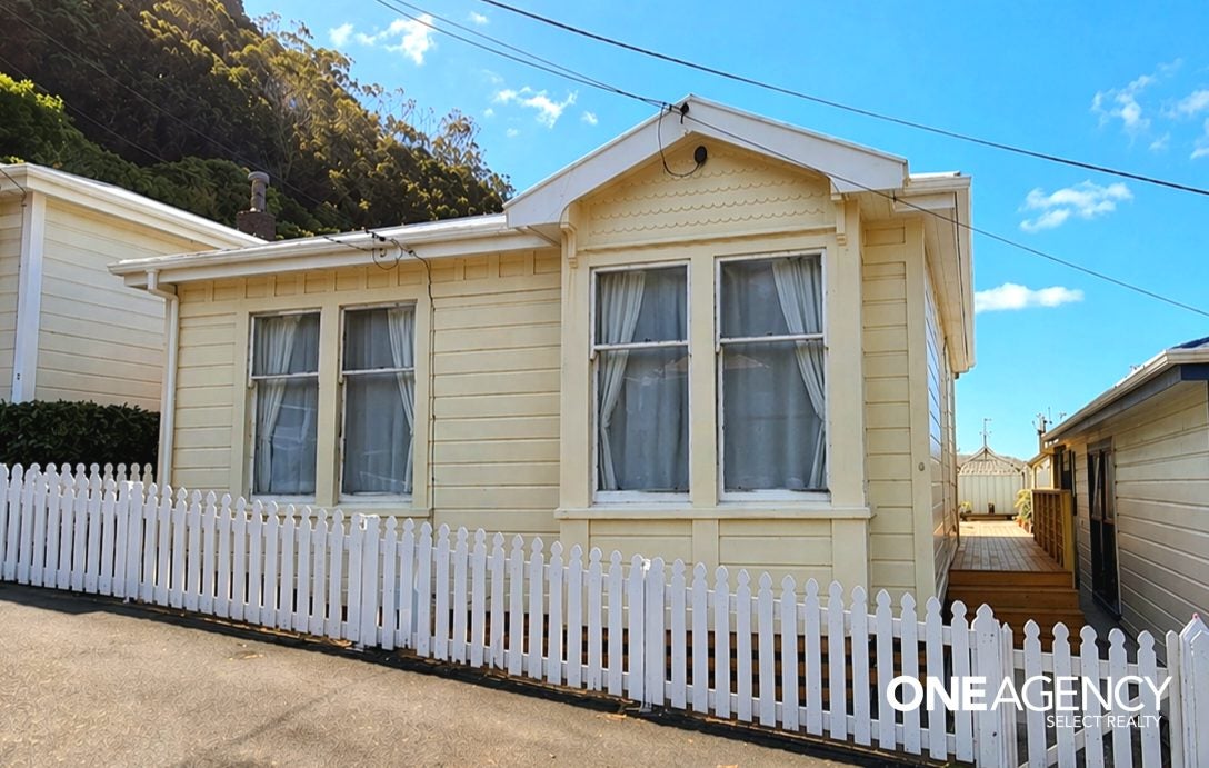 5 Aorangi Terrace, Thorndon, Wellington - Carousel 2