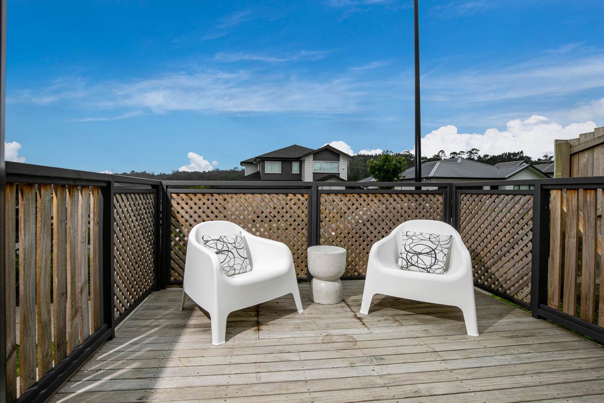 72 Jeroboam Loop, Kumeu - Carousel 22