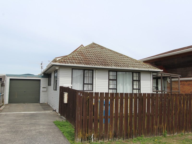 8A Rawson Street, Tawa, Wellington - Carousel 1