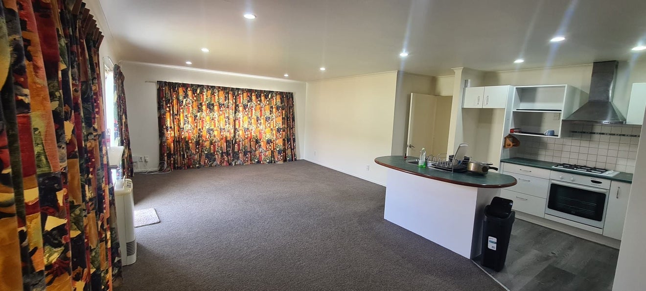 134 Stokes Valley Road, Stokes Valley, Lower Hutt - Carousel 1
