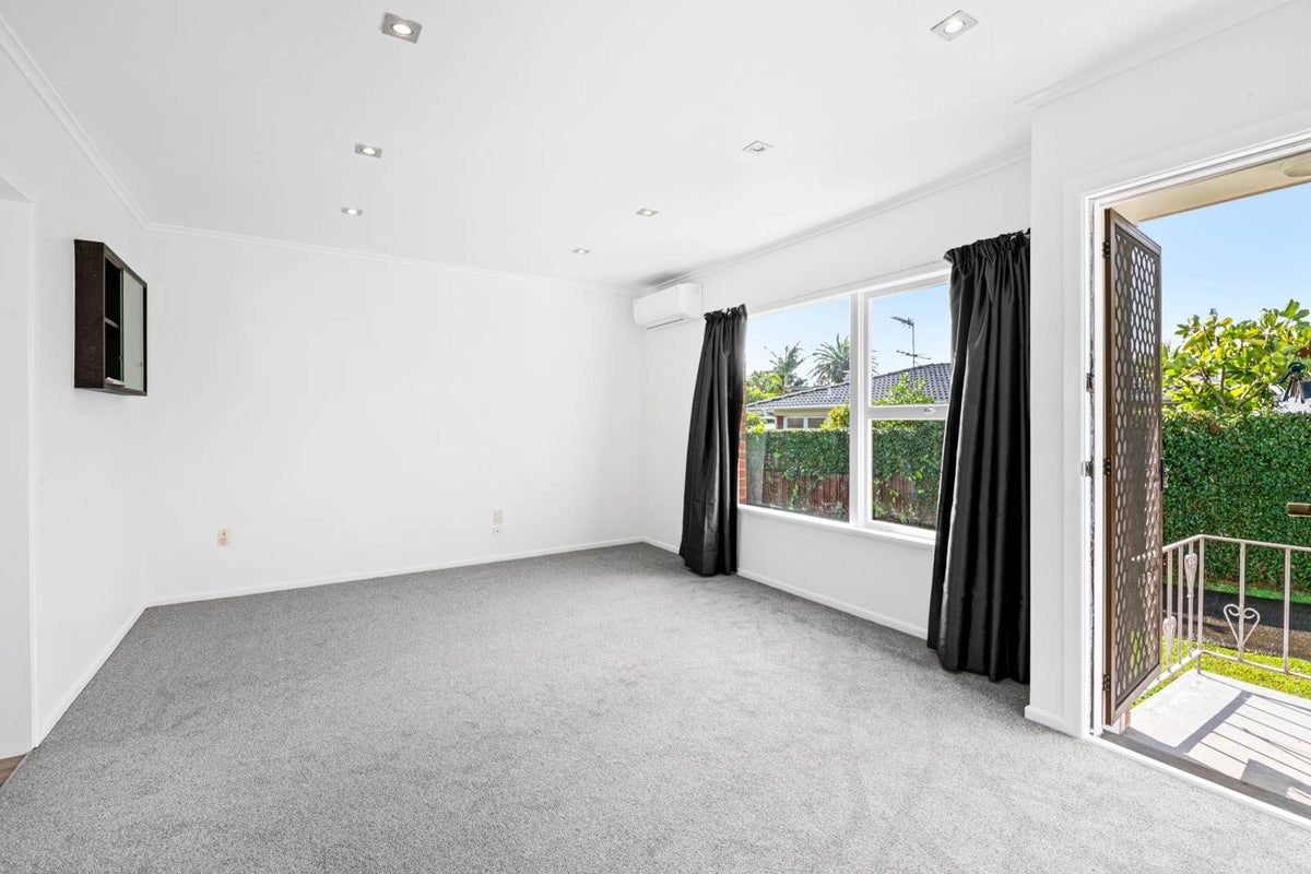 2/5 Esmonde Road, Takapuna, Auckland - Carousel 2
