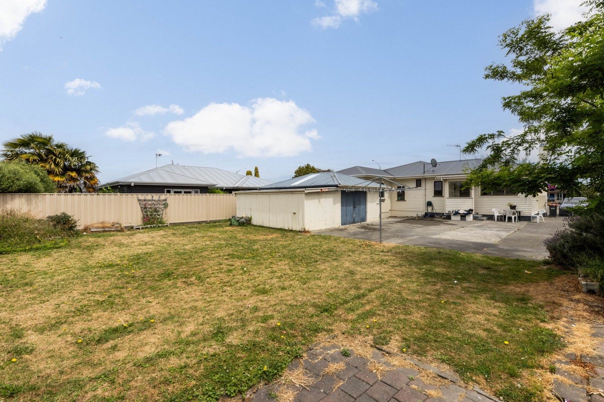 99 Taradale Road, Onekawa, Napier - Carousel 1