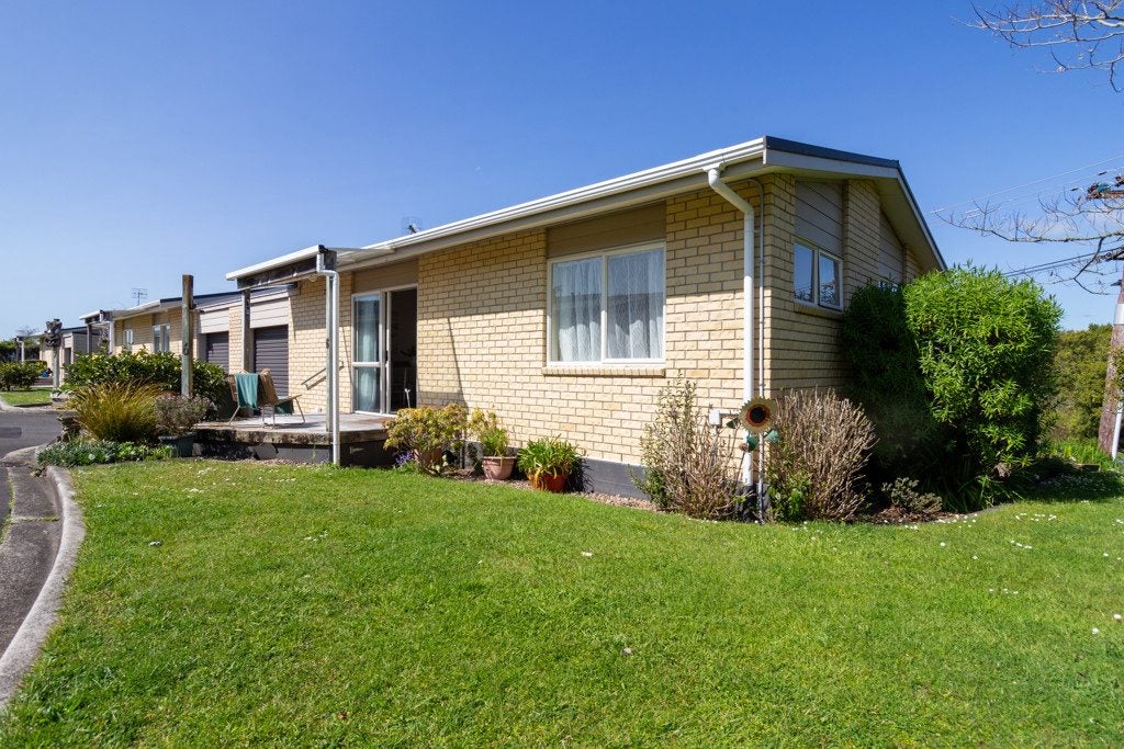 16 Western Road, Ngongotaha, Rotorua - Carousel 1