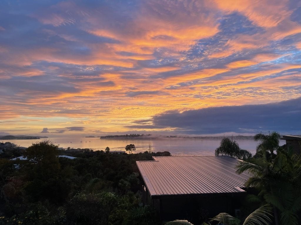 6A Calder Place, Wai o Taiki Bay, Auckland - Carousel 1