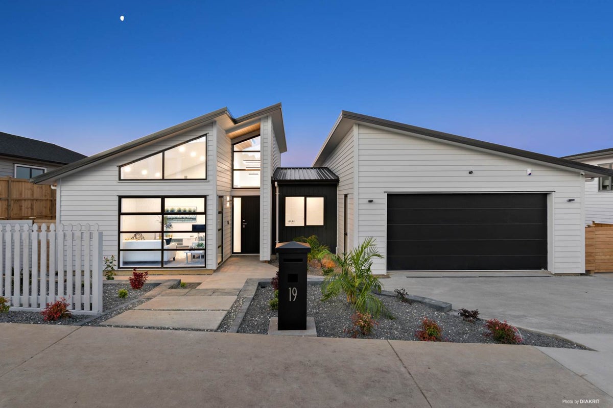 19 Paikea Street, Albany Heights, Auckland - Carousel 1