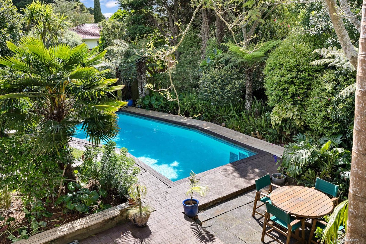 18 Kahurangi Place, Hillpark, Auckland - Carousel 2