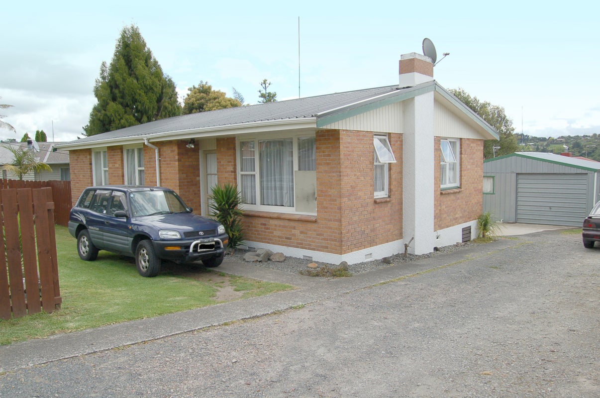 9 Bush Street, Gate Pa, Tauranga - Carousel 1