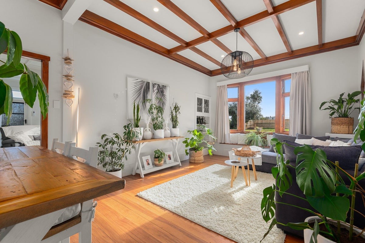562 Napier Road, Whakarongo, Palmerston North - Carousel 1