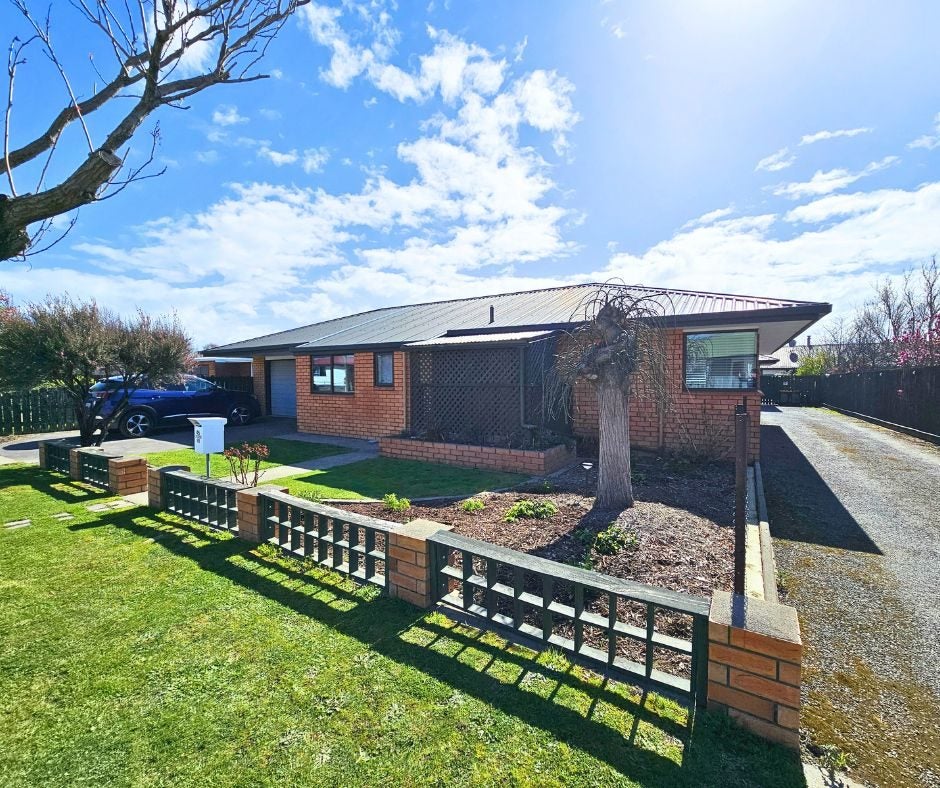 2/45 Hospital Road, Witherlea, Blenheim - Carousel 1