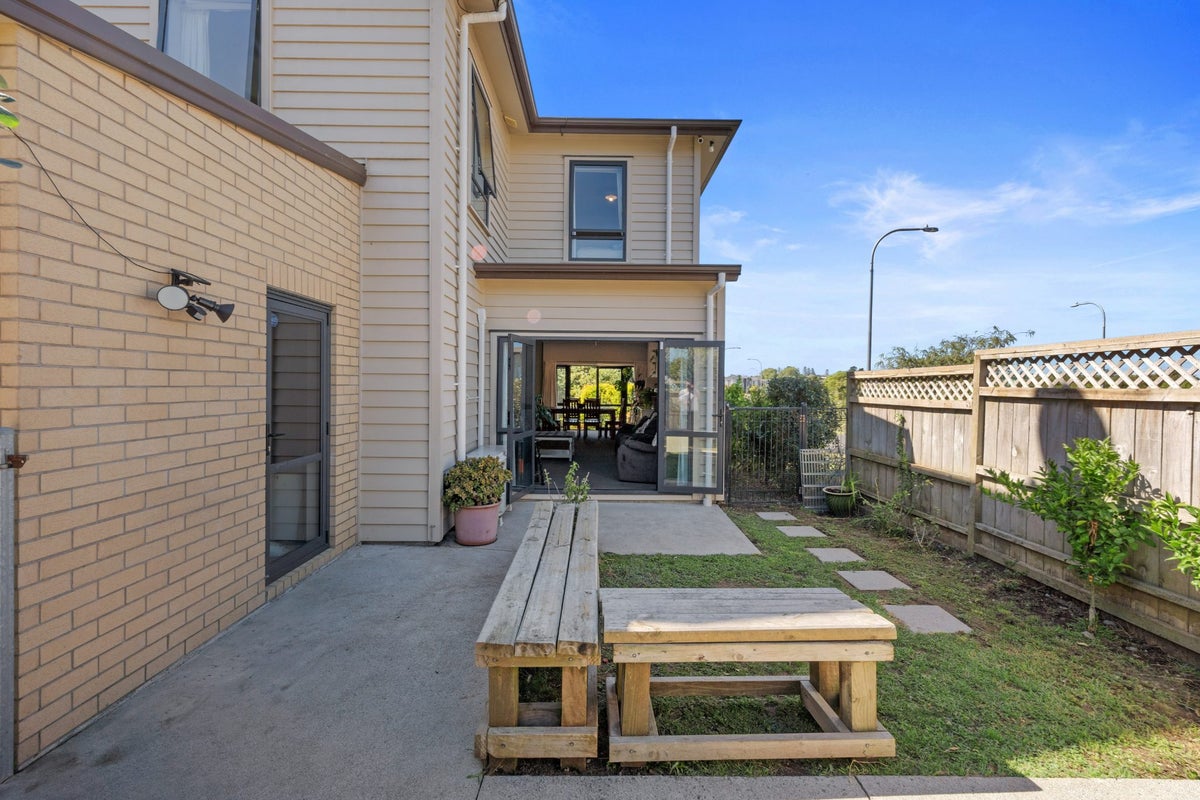51 Becker Drive, Weymouth, Auckland - Carousel 2