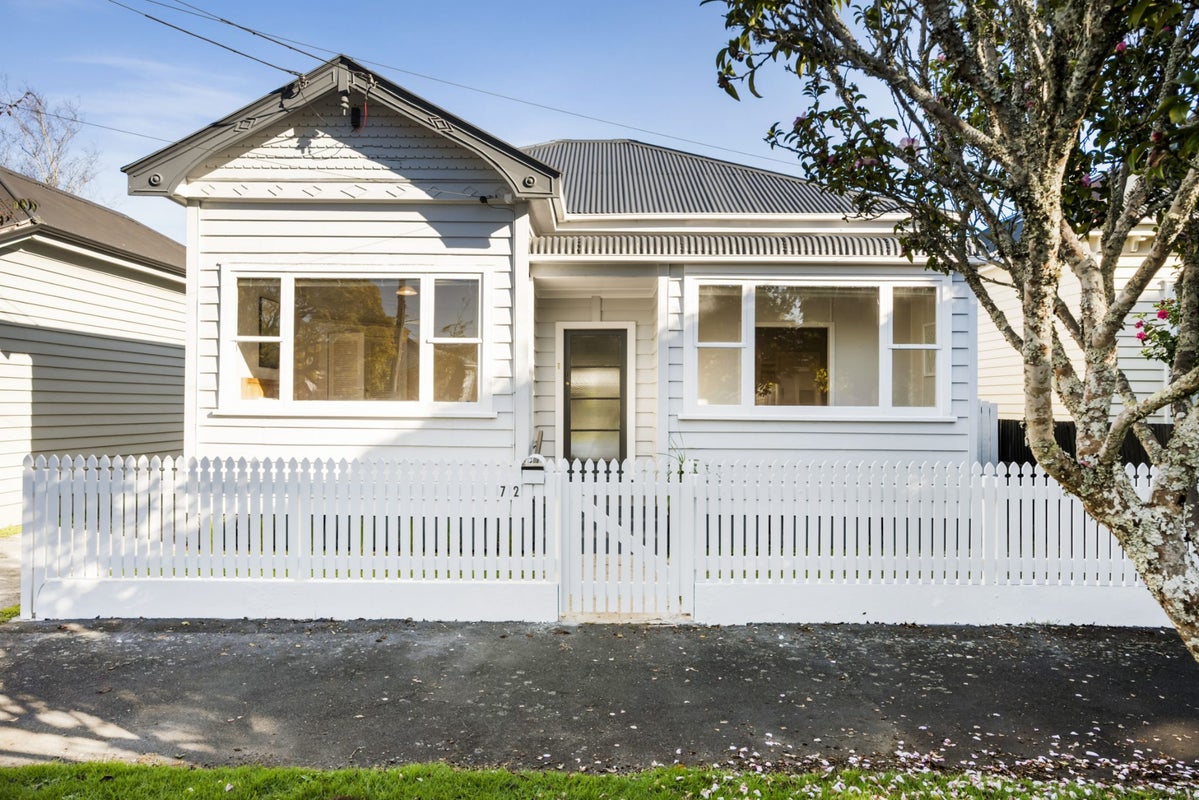 72 Burnley Terrace, Sandringham, Auckland - Carousel 1