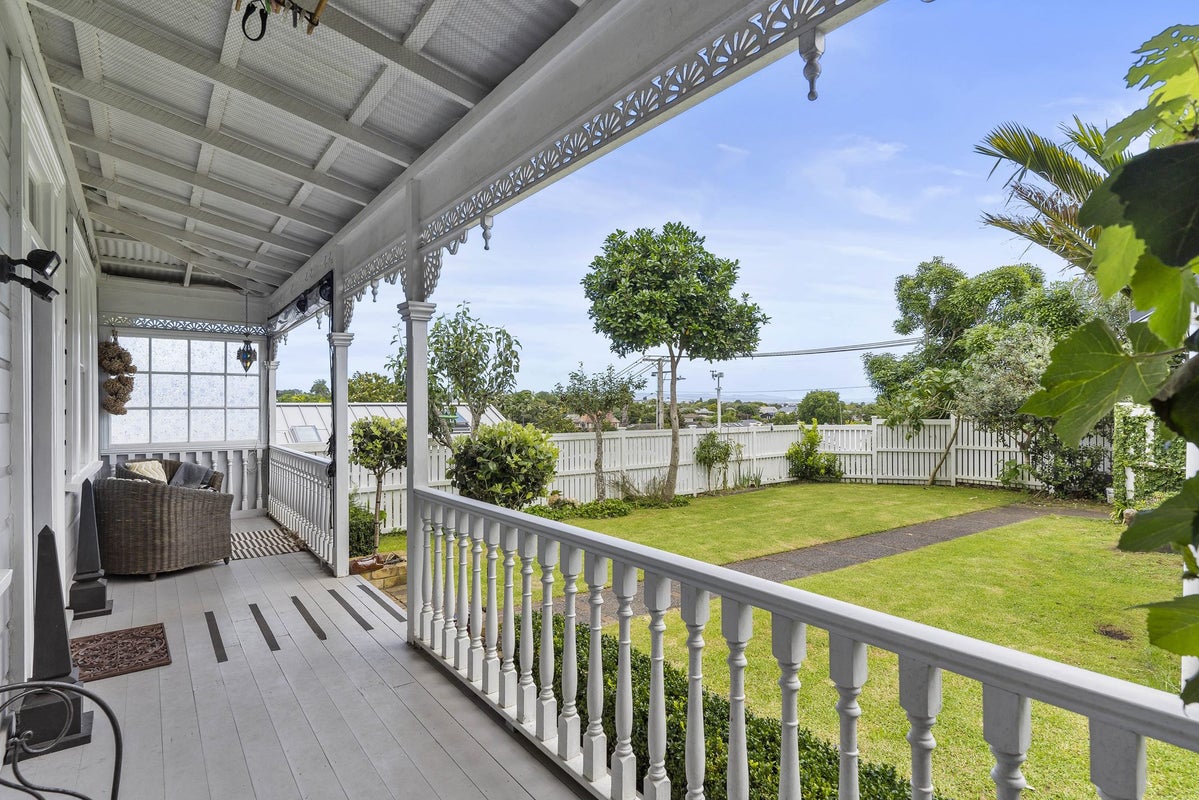 10A Amandale Avenue, Mount Albert, Auckland - Carousel 2