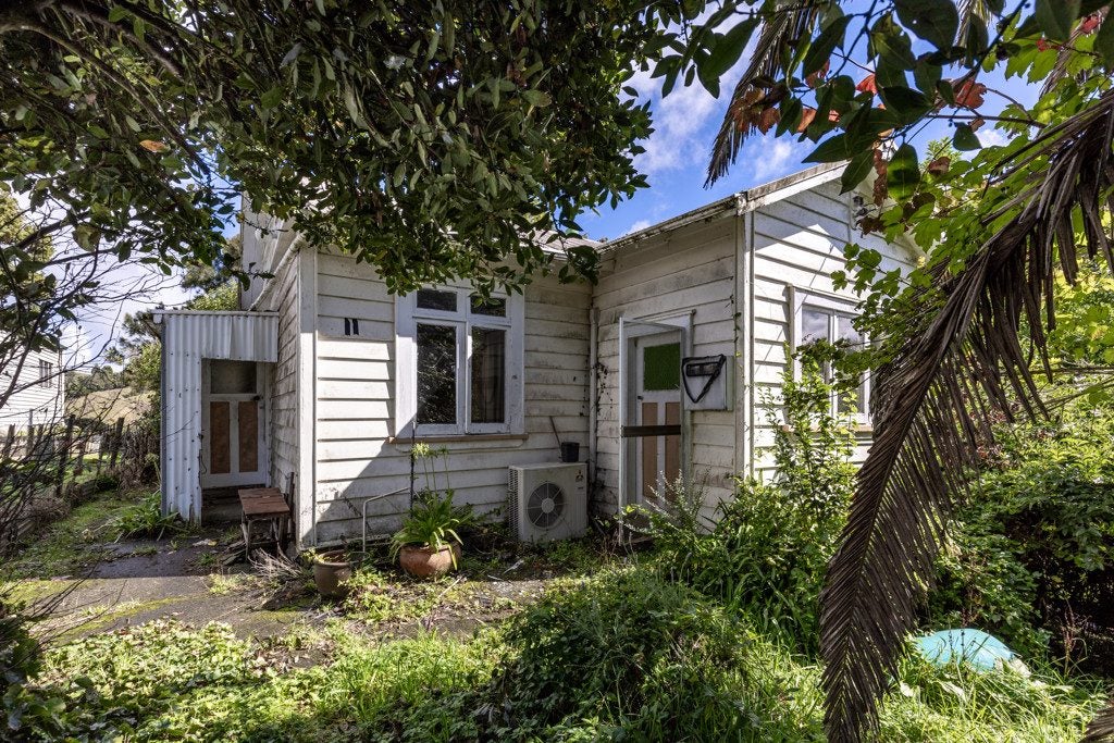 18 Joseph Street, Pukemiro - Carousel 2