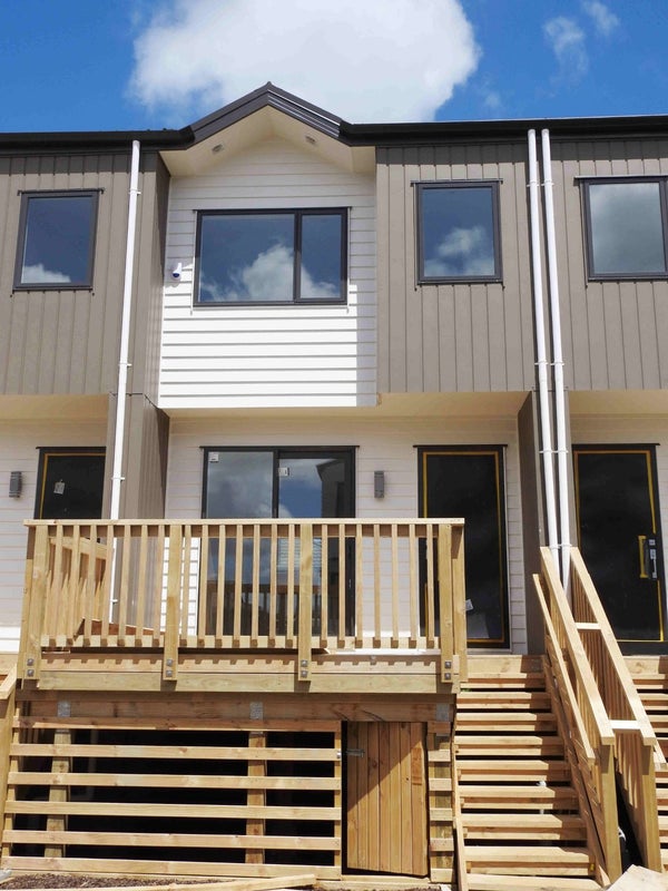 4/15 Rush Place, Mangere, Auckland - Carousel 2