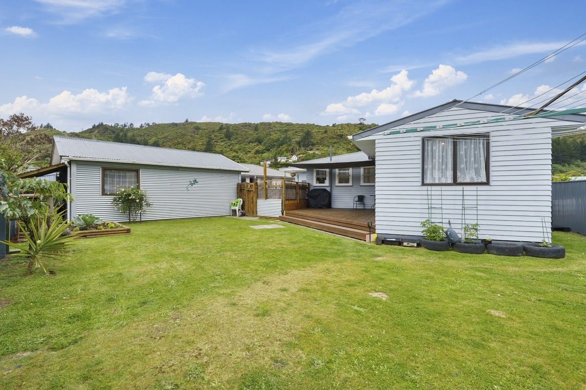 51 Parenga Street, Wainuiomata, Lower Hutt - Carousel 2