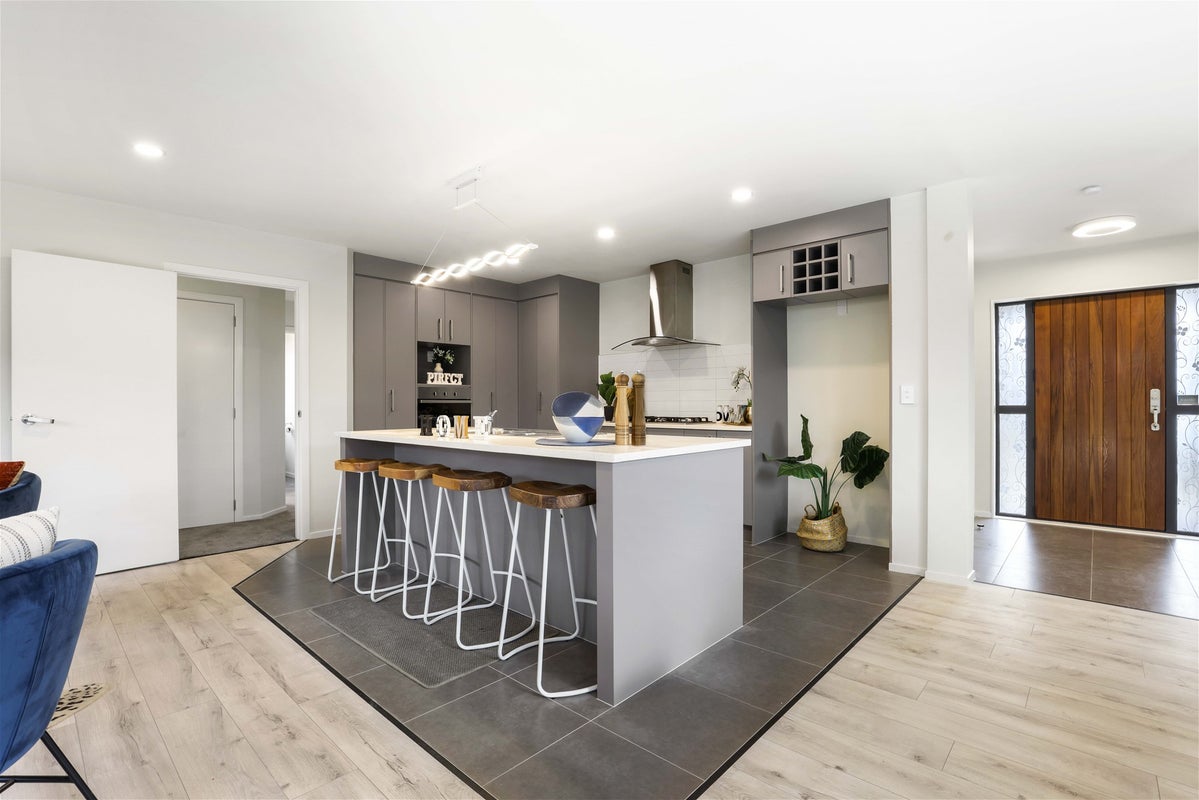 20 Hector Drive, Rototuna North, Hamilton - Carousel 2
