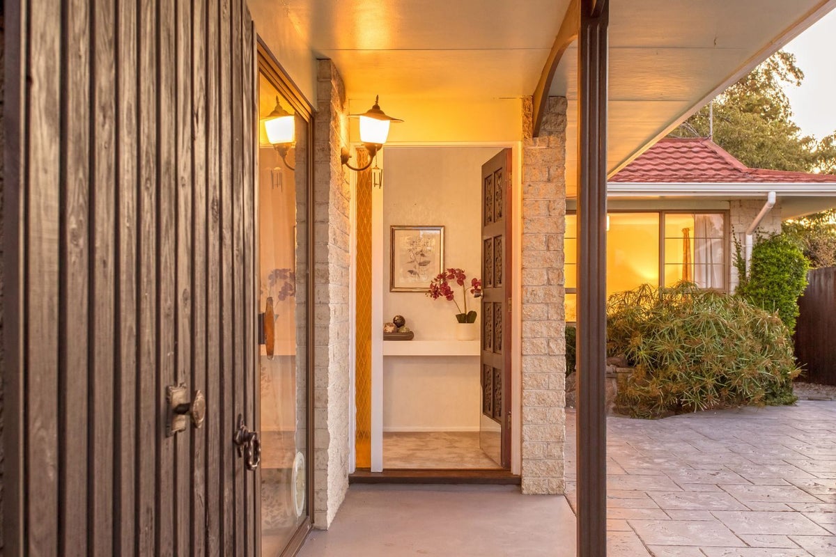 11 Rolfe Place, Bishopdale, Christchurch - Carousel 1