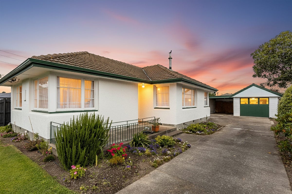 21 Jocelyn Street, Casebrook, Christchurch - Carousel 1