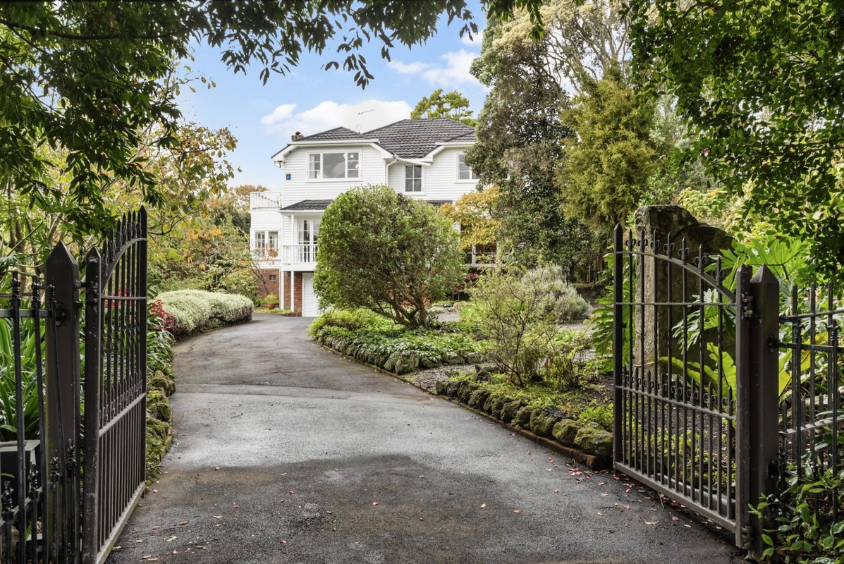 1 Wolseley Avenue, Herne Bay, Auckland - Carousel 1