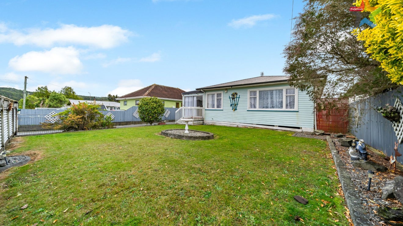 52 Russell Road, Wainuiomata, Lower Hutt - Carousel 1