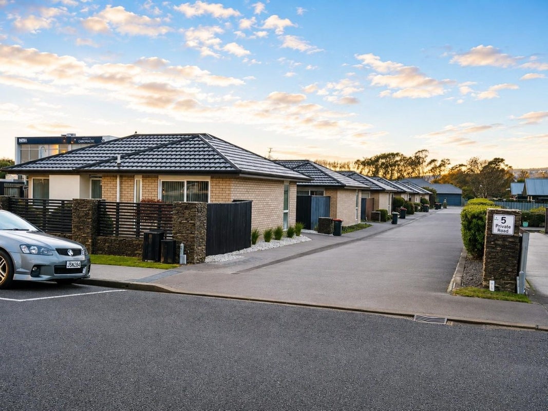1/5 Kennedys Bush Road, Halswell, Christchurch - Carousel 10