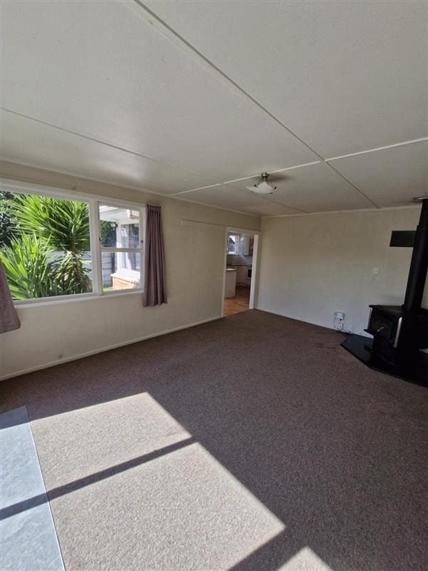 13 Barron Crescent, Fenton Park, Rotorua - Carousel 2