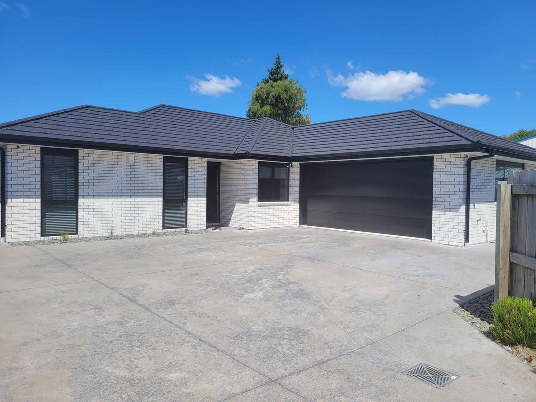 1A Walker Road, Fairy Springs, Rotorua - Carousel 1