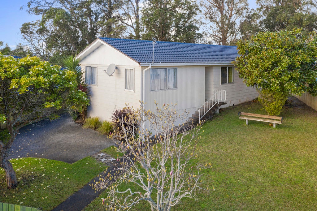 57 Luanda Drive, Ranui, Auckland - Carousel 1