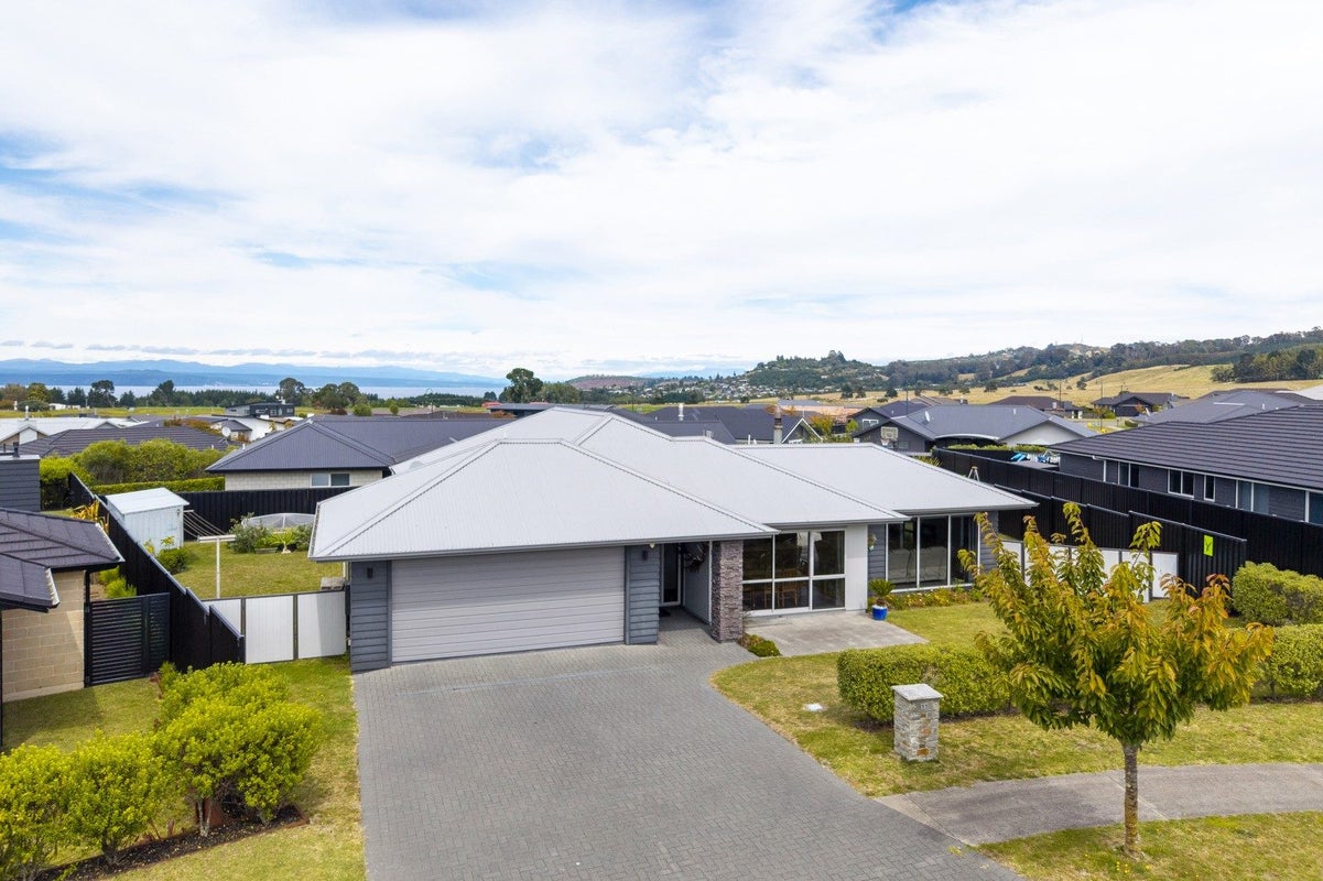 11 Sedge Grove, Nukuhau, Taupo - Carousel 1
