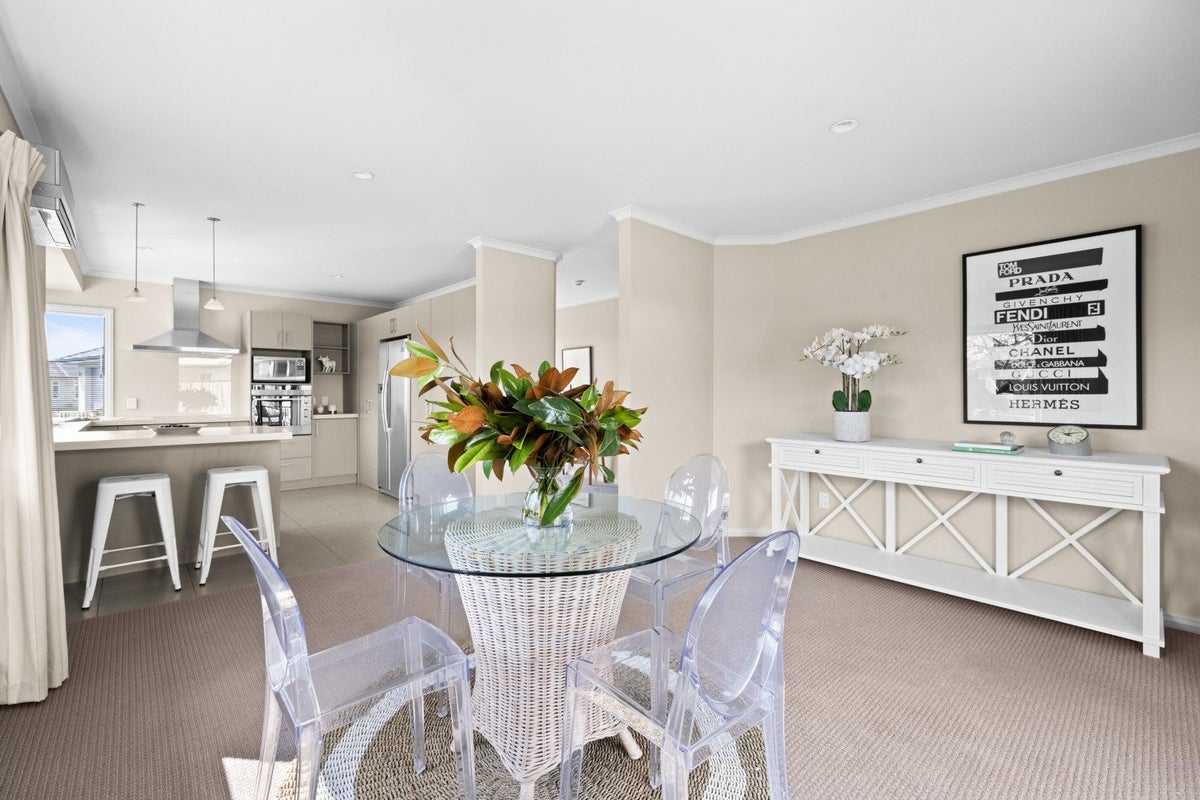 12 Merlot Drive, Greenmeadows, Napier - Carousel 1
