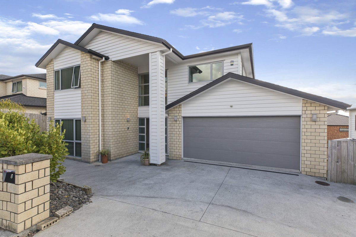 8 Sauvignon Avenue, Ranui, Auckland - Carousel 1