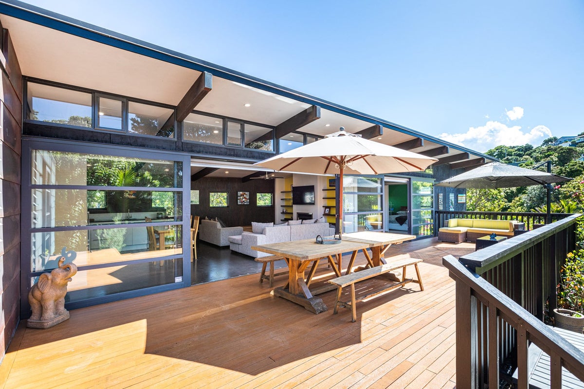 479 Sea View Road, Onetangi, Waiheke Island - Carousel 2