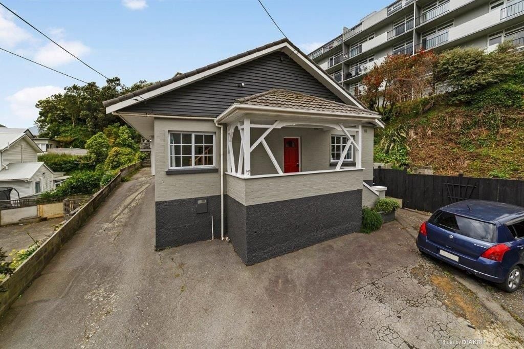 143A Ohiro Road, Brooklyn, Wellington - Carousel 1