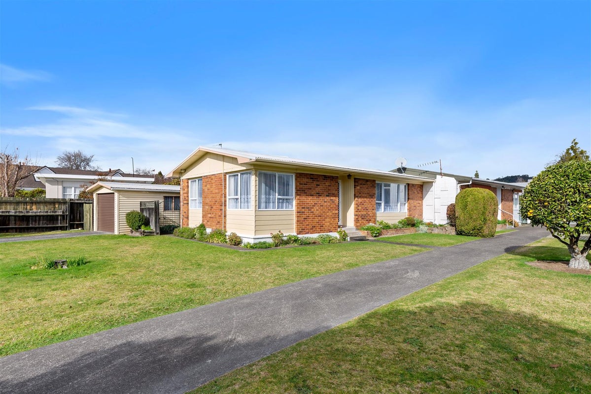 8A Sumner Street, Glenholme, Rotorua - Carousel 1