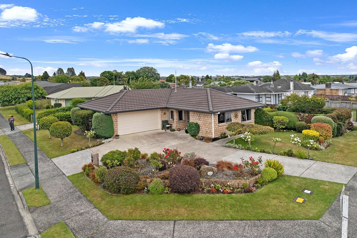 1 Kauae Place, Ngongotaha, Rotorua - Carousel 1