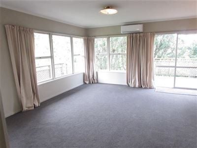 4/649 Beach Road, Rothesay Bay, Auckland - Carousel 2